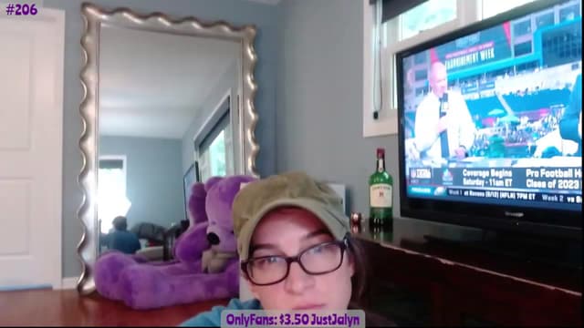 Gallery image thumbnail from Jalyn's myfreecams stream on, 08/03/2023, 23:48 image 12 of 20