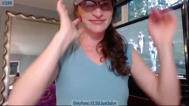 Gallery image thumbnail from Jalyn's myfreecams stream on, 09/19/2023, 24:13 image 15 of 20