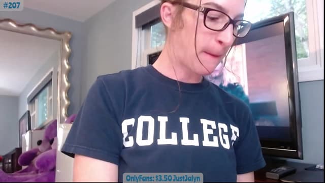Gallery image thumbnail from Jalyn's myfreecams stream on, 09/28/2023, 24:38 image 6 of 20