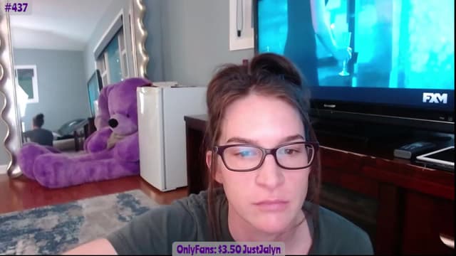 Gallery image thumbnail from Jalyn's myfreecams stream on, 10/03/2023, 23:45 image 15 of 20