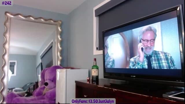 Gallery image thumbnail from Jalyn's myfreecams stream on, 10/04/2023, 01:21 image 7 of 20