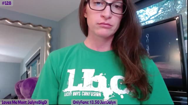 Gallery image thumbnail from Jalyn's myfreecams stream on, 10/17/2023, 23:33 image 16 of 20