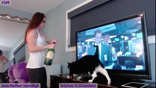 Gallery image thumbnail from Jalyn's myfreecams stream on, 10/19/2023, 23:15 image 20 of 20