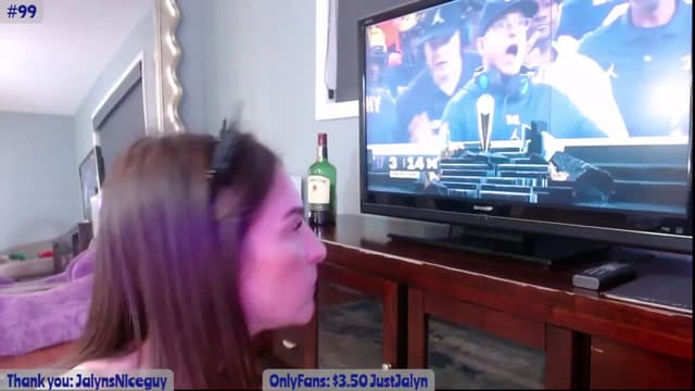 Gallery image thumbnail from Jalyn's myfreecams stream on, 01/09/2024, 02:02 image 6 of 20