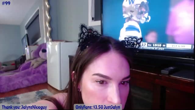 Gallery image thumbnail from Jalyn's myfreecams stream on, 01/09/2024, 02:02 image 11 of 20