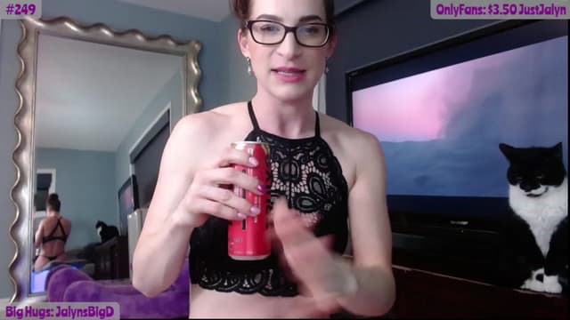 Gallery image thumbnail from Jalyn's myfreecams stream on, 02/07/2024, 01:14 image 6 of 20