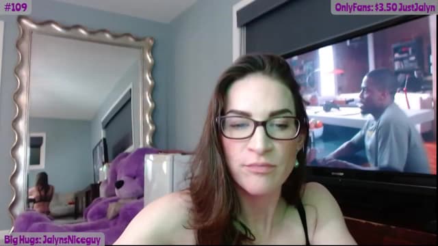 Gallery image thumbnail from Jalyn's myfreecams stream on, 02/24/2024, 01:17 image 16 of 20
