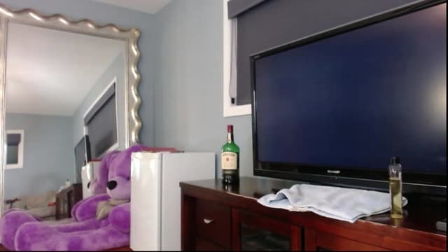 Gallery image thumbnail from Jalyn's myfreecams stream on, 03/08/2024, 03:54 image 8 of 20