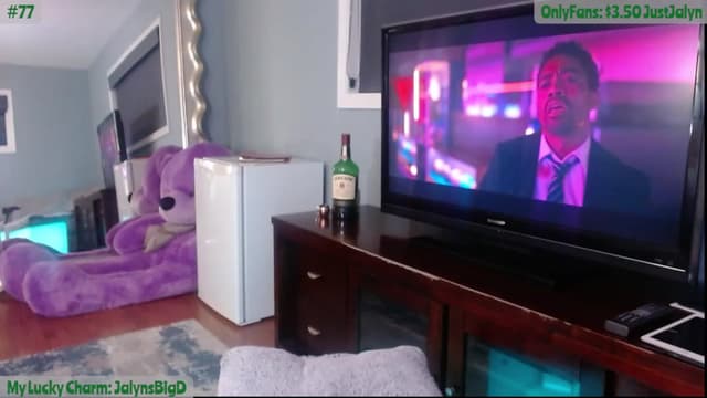 Gallery image thumbnail from Jalyn's myfreecams stream on, 03/12/2024, 24:57 image 3 of 20