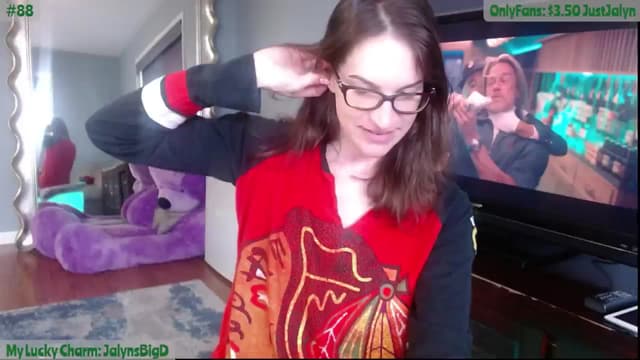 Gallery image thumbnail from Jalyn's myfreecams stream on, 03/17/2024, 19:51 image 3 of 20