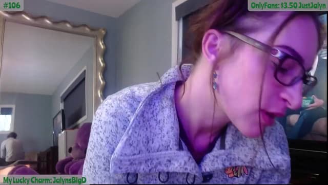 Gallery image thumbnail from Jalyn's myfreecams stream on, 03/22/2024, 23:40 image 6 of 20