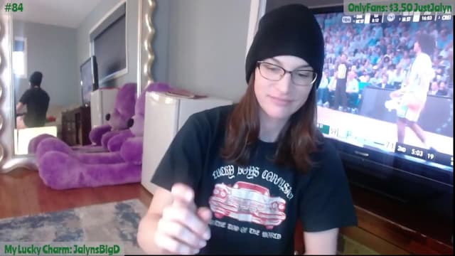 Gallery image thumbnail from Jalyn's myfreecams stream on, 03/23/2024, 23:46 image 10 of 20
