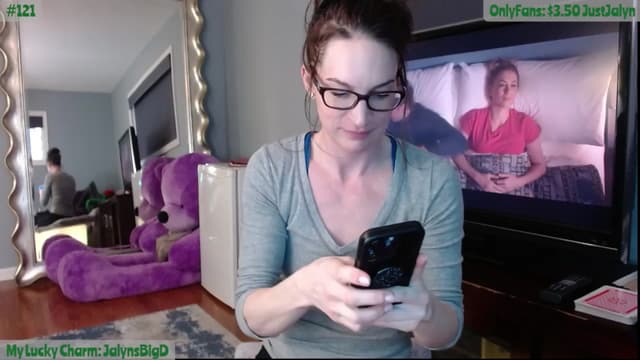 Gallery image thumbnail from Jalyn's myfreecams stream on, 03/30/2024, 24:28 image 2 of 20