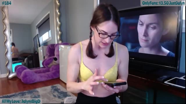 Gallery image thumbnail from Jalyn's myfreecams stream on, 04/10/2024, 01:54 image 4 of 20