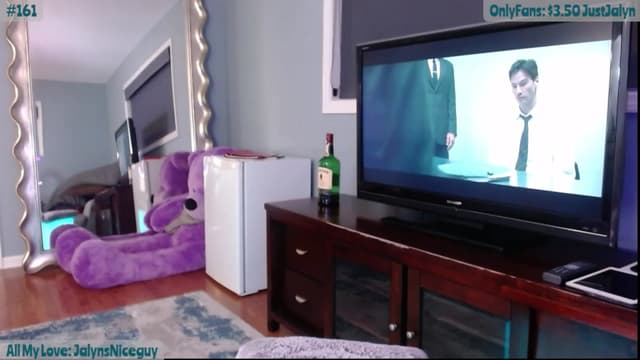 Gallery image thumbnail from Jalyn's myfreecams stream on, 04/10/2024, 01:54 image 14 of 20