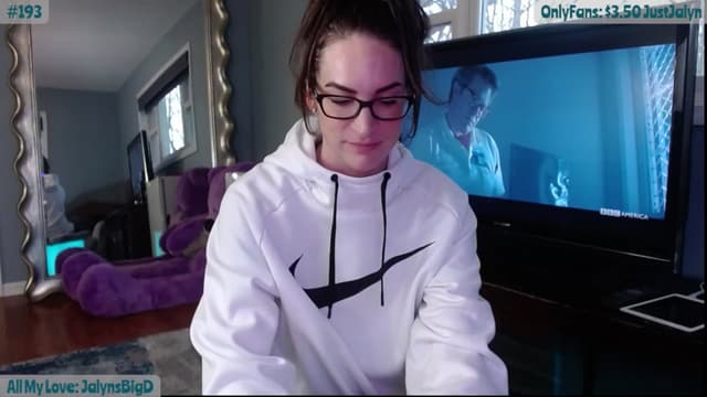 Gallery image thumbnail from Jalyn's myfreecams stream on, 04/12/2024, 24:01 image 6 of 20