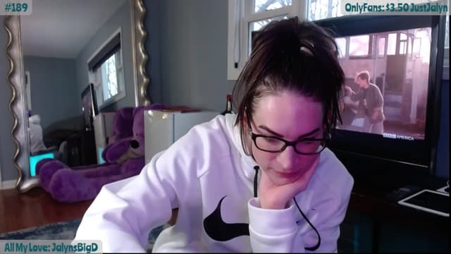 Gallery image thumbnail from Jalyn's myfreecams stream on, 04/12/2024, 24:01 image 10 of 20