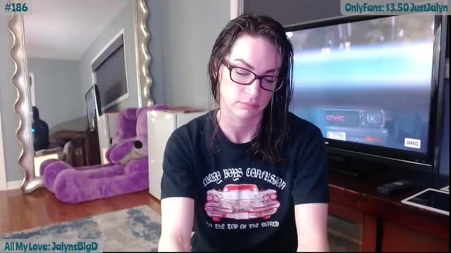 Gallery image thumbnail from Jalyn's myfreecams stream on, 04/12/2024, 01:14 image 12 of 20