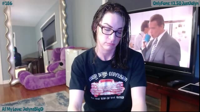 Gallery image thumbnail from Jalyn's myfreecams stream on, 04/12/2024, 01:14 image 11 of 20