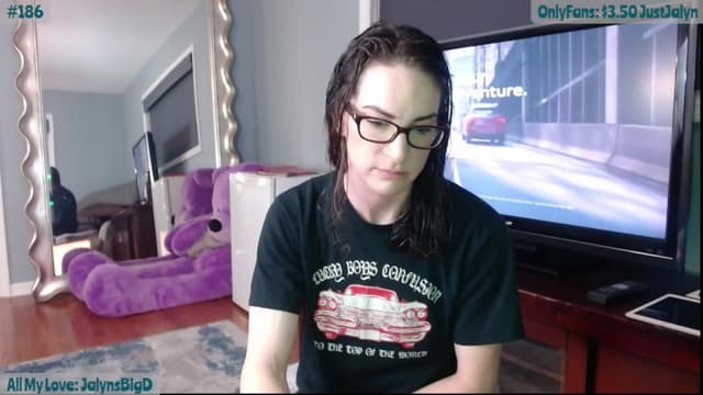 Gallery image thumbnail from Jalyn's myfreecams stream on, 04/12/2024, 01:14 image 14 of 20