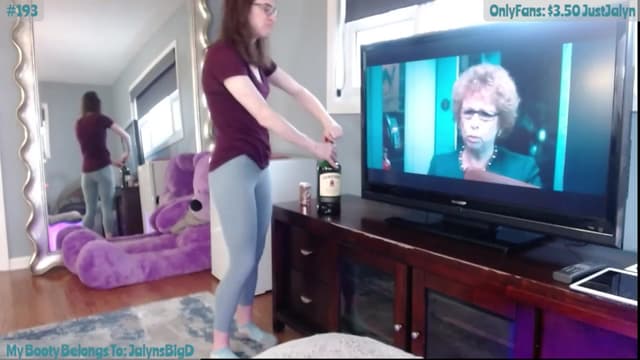 Gallery image thumbnail from Jalyn's myfreecams stream on, 04/12/2024, 22:58 image 9 of 20