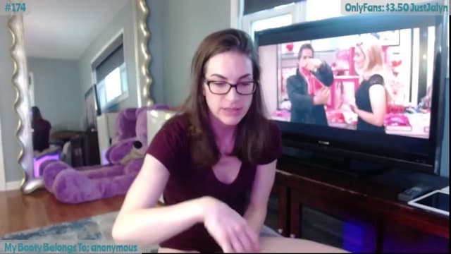 Gallery image thumbnail from Jalyn's myfreecams stream on, 04/12/2024, 23:13 image 17 of 20