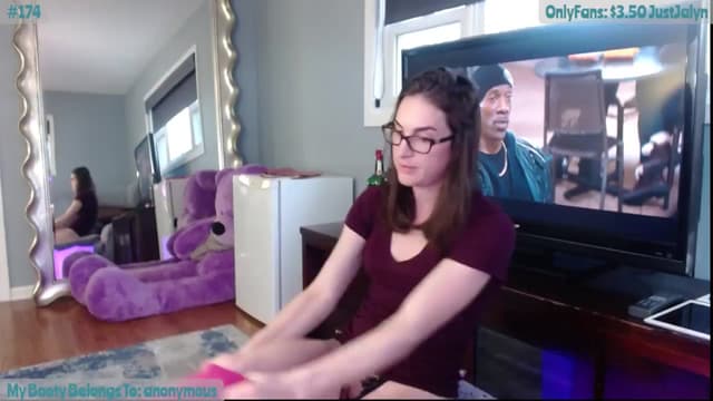 Gallery image thumbnail from Jalyn's myfreecams stream on, 04/12/2024, 23:13 image 20 of 20