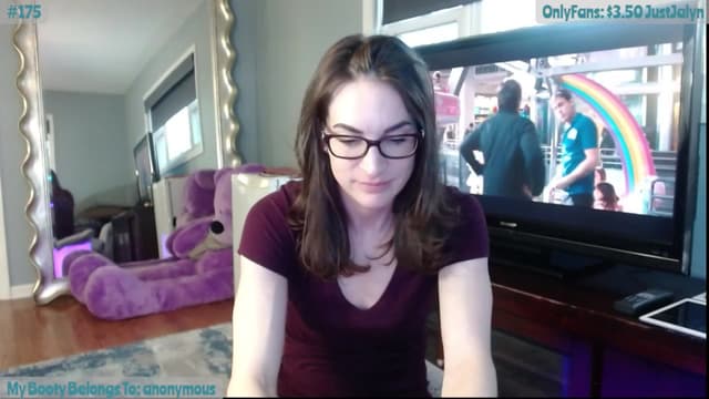 Gallery image thumbnail from Jalyn's myfreecams stream on, 04/12/2024, 23:13 image 5 of 20