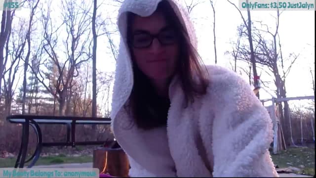 Gallery image thumbnail from Jalyn's myfreecams stream on, 04/13/2024, 24:29 image 13 of 20