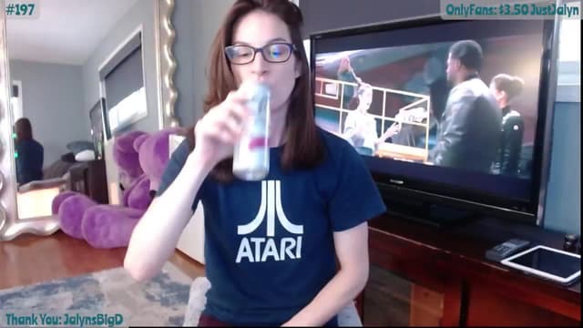 Gallery image thumbnail from Jalyn's myfreecams stream on, 04/17/2024, 23:18 image 17 of 20