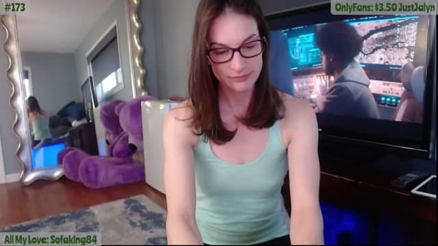 Gallery image thumbnail from Jalyn's myfreecams stream on, 04/25/2024, 24:57 image 2 of 20