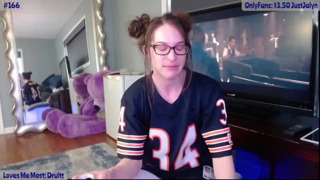 Gallery image thumbnail from Jalyn's myfreecams stream on, 04/25/2024, 23:50 image 15 of 20