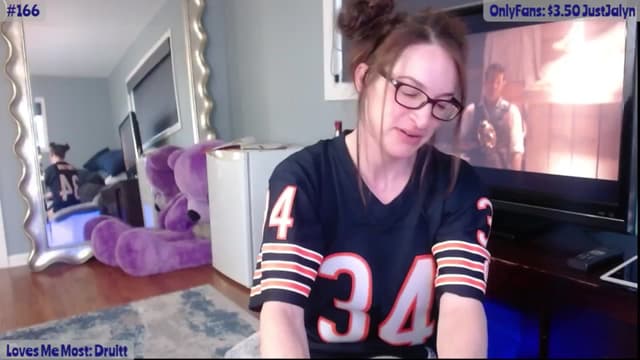 Gallery image thumbnail from Jalyn's myfreecams stream on, 04/25/2024, 23:50 image 16 of 20