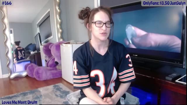 Gallery image thumbnail from Jalyn's myfreecams stream on, 04/25/2024, 23:50 image 11 of 20