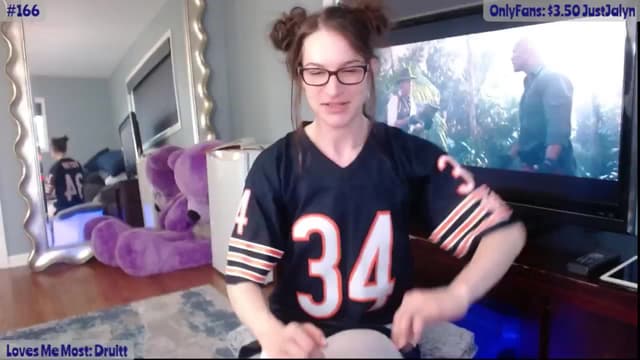 Gallery image thumbnail from Jalyn's myfreecams stream on, 04/25/2024, 23:50 image 12 of 20