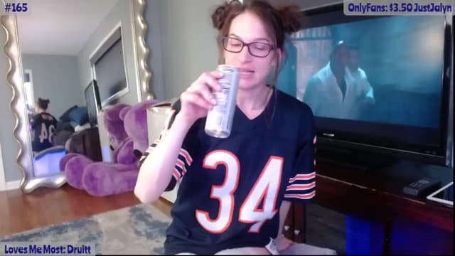Gallery image thumbnail from Jalyn's myfreecams stream on, 04/25/2024, 23:50 image 7 of 20