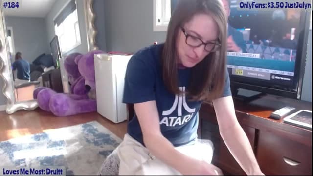 Gallery image thumbnail from Jalyn's myfreecams stream on, 04/27/2024, 17:41 image 5 of 20