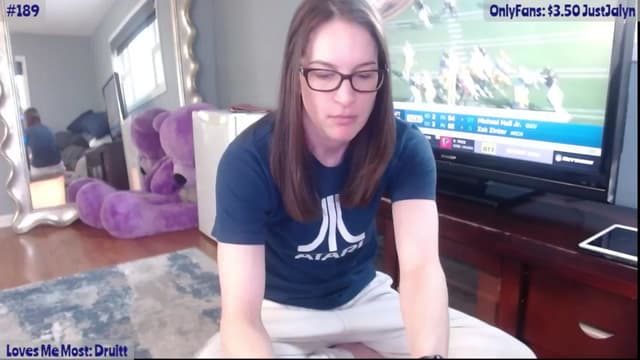 Gallery image thumbnail from Jalyn's myfreecams stream on, 04/27/2024, 17:41 image 1 of 20