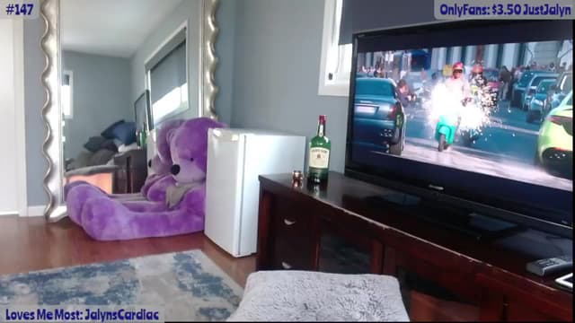 Gallery image thumbnail from Jalyn's myfreecams stream on, 04/28/2024, 18:12 image 8 of 20