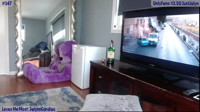 Gallery image thumbnail from Jalyn's myfreecams stream on, 04/28/2024, 18:12 image 9 of 20