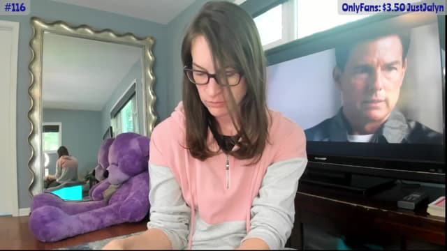 Gallery image thumbnail from Jalyn's myfreecams stream on, 06/11/2024, 24:42 image 7 of 20