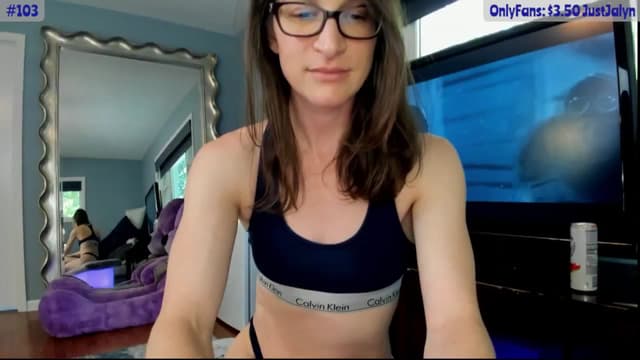Gallery image thumbnail from Jalyn's myfreecams stream on, 06/20/2024, 24:26 image 13 of 20