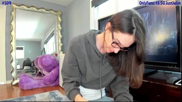 Gallery image thumbnail from Jalyn's myfreecams stream on, 06/29/2024, 18:44 image 20 of 20