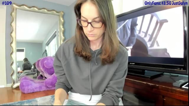 Gallery image thumbnail from Jalyn's myfreecams stream on, 06/29/2024, 18:44 image 15 of 20