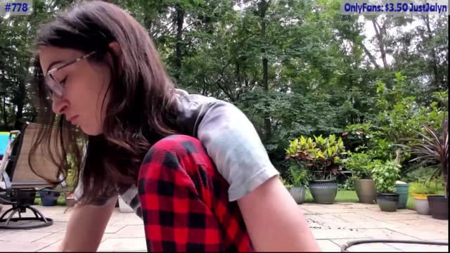 Gallery image thumbnail from Jalyn's myfreecams stream on, 07/04/2024, 16:01 image 4 of 20