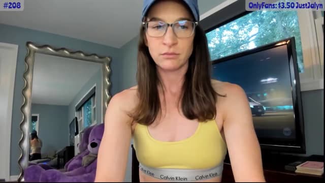 Gallery image thumbnail from Jalyn's myfreecams stream on, 07/18/2024, 01:36 image 14 of 20