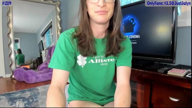 Gallery image thumbnail from Jalyn's myfreecams stream on, 07/19/2024, 01:03 image 13 of 20
