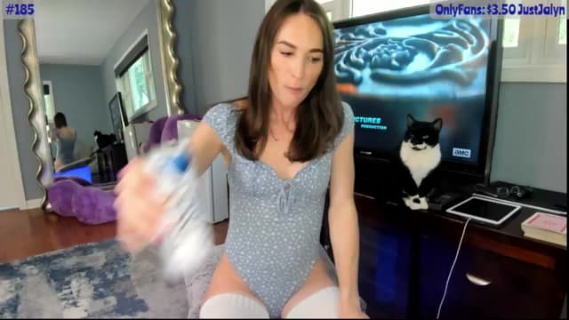 Gallery image thumbnail from Jalyn's myfreecams stream on, 07/25/2024, 22:44 image 8 of 20