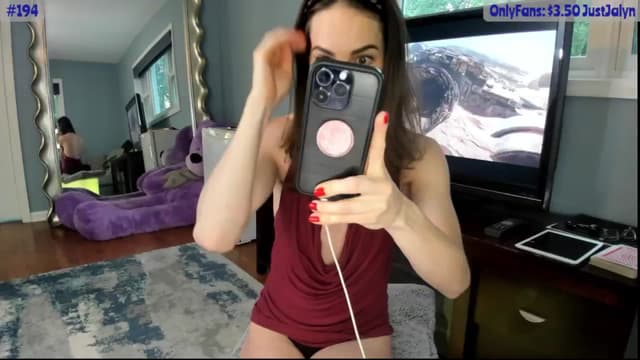 Gallery image thumbnail from Jalyn's myfreecams stream on, 07/30/2024, 24:08 image 3 of 20