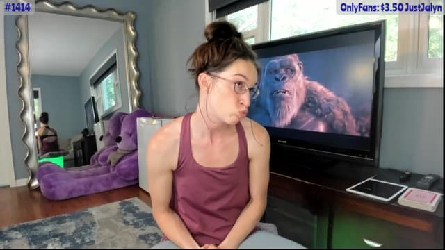 Gallery image thumbnail from Jalyn's myfreecams stream on, 08/03/2024, 24:04 image 7 of 20
